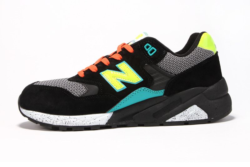 new balance noire et jaune fluo